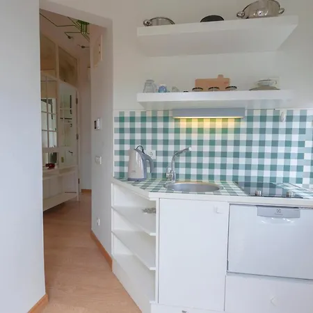 Central With Charming City View Near Istiklal Street In Beyoglu 아파트