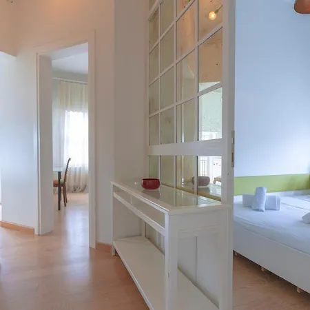 Апартаменты Central With Charming City View Near Istiklal Street In Beyoglu Стамбул